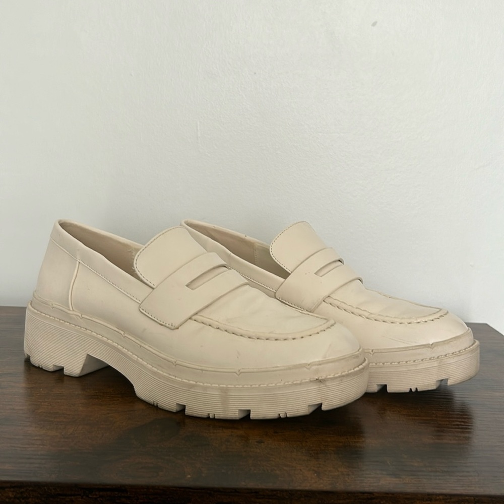 Zara Off white penny loafers 7.5